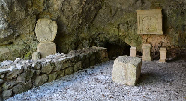 La misteriosa grotta del dio Mitra, dove scorrevano acqua e sangue - Il Gazzettino