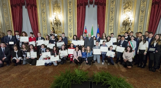 Solidarietà per la pace, sostegno per chi soffre: Mattarella nomina 30 alfieri della Repubblica, il più giovane ha 11 anni