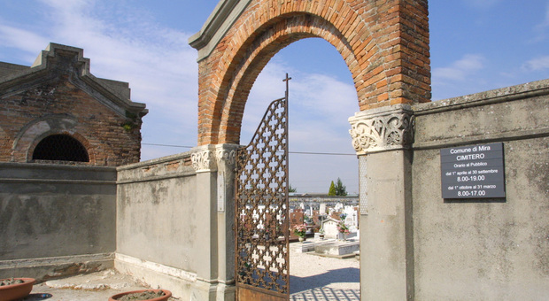 Il cimitero di Gambarare di Mira