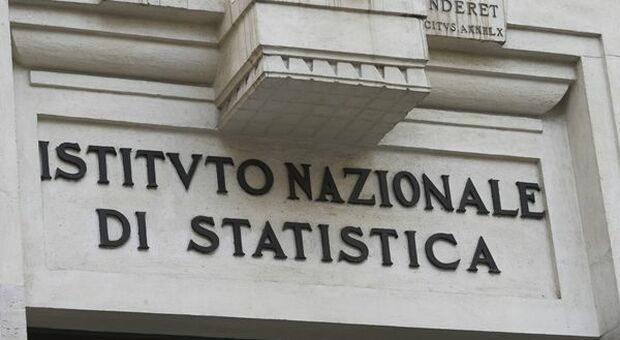 Istat: economia in miglioramento, lavoro ancora sotto livelli pre-Covid