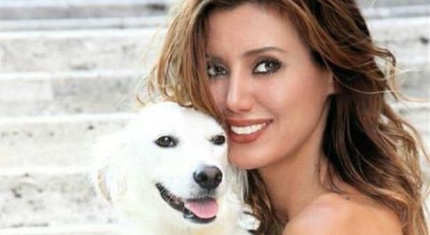 Daniela Martani, ex Gf e pasionaria di Alitalia si candida con i Verdi: serve un tutor vegano