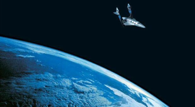 Virgin Galactic resta a terra, ma altri 100 turisti hanno pagato 450mila dollari per fluttuare nello spazio. Le tariffe