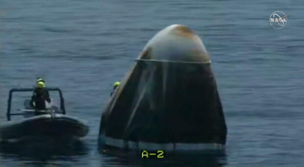 Crew Dragon SpaceX, il ritorno degli astronauti americani con lo splash down dopo 45 anni Diretta dalle 23.15