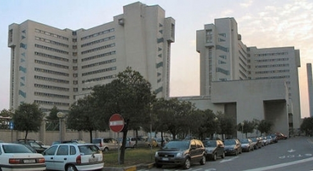 Tragedia in ospedale: infermiera trentenne si toglie la vita in reparto