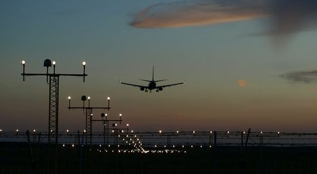 Trasporto aereo, scali UK chiedono di ripristinare le regole 80/20 per gli slot aeroportuali