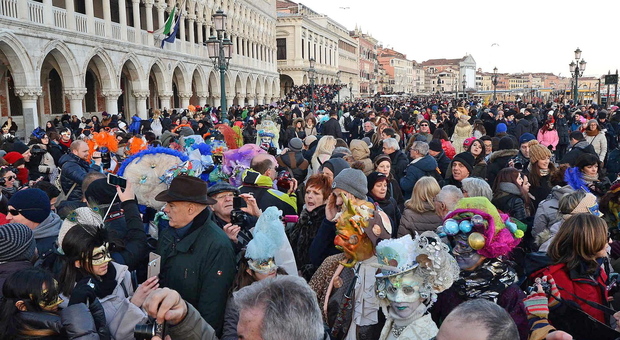Festa delle Marie, magia e tradizione del Carnevale: l'elezione al Teatro La Fenice lunedì 20 febbraio