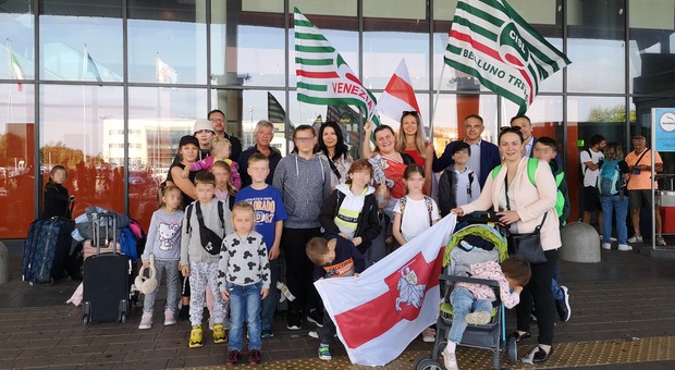 Atterrati a Treviso e accolti a Venezia 23 bimbi bielorussi con le loro famiglie