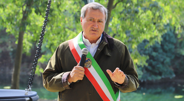 Il sindaco Brugnaro ospiterà in casa 5 profughi ucraini: «Abiteranno con me e la mia famiglia»