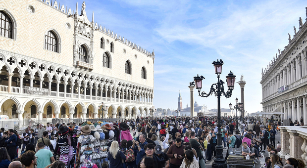 Venezia, fuga di gas a due passi da Piazza San Marco: intervengono i vigili del fuoco
