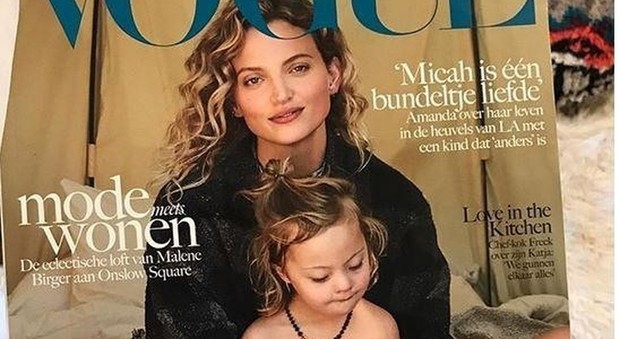 La modella Amanda Booth in copertina su Vogue insieme al figlio Micah