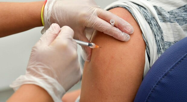 Doppia vaccinazione, contro l'influenza e contro il Covid