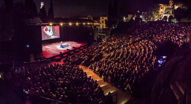 Teatro Romano a Verona, palcoscenico del Festival della Bellezza
