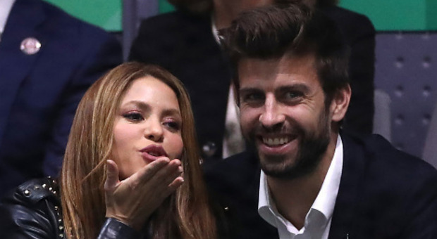 Shakira ha fatto pedinare Piquè da un investigatore: così ha scoperto i tradimenti. Lui alla nuova fiamma: «Sei la mia first lady»