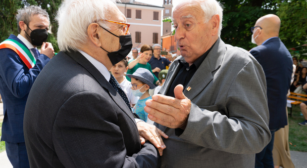 Il ministro Patrizio Bianchi e don Giancarlo Berti, parroco di Stienta