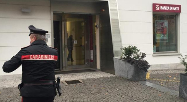 Torino, sequestrato il direttore della Banca d'Asti: il rapinatore uscito dal carcere 4 giorni fa