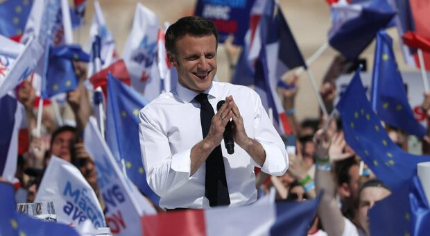 «Macron, indagine per favoritismo e finanziamento illecito della campagna elettorale» del 2017: lo rivela Le Parisien