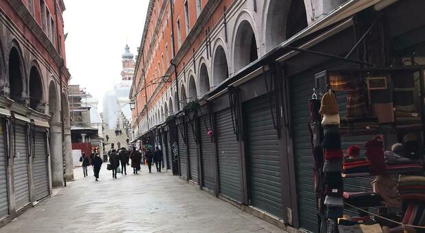 A Venezia ci sono tantissime attività chiuse a metà gennaio
