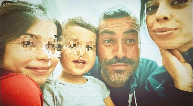 Donatella Miccoli, uccisa dal marito a Lecce. L'ultimo post su Instagram prima di morire: «Insieme siamo la fine del mondo»