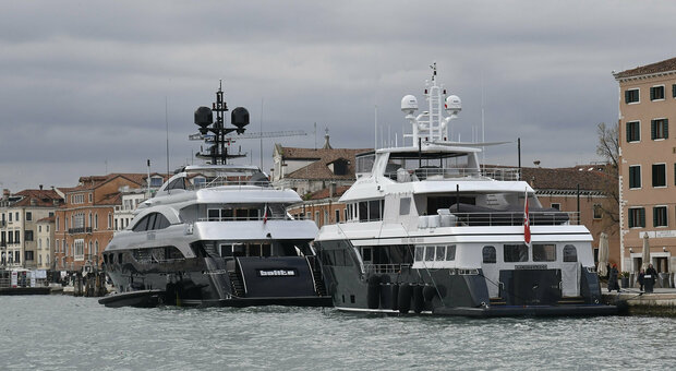 La stagione degli yacht: «Sono il nuovo tesoro di Venezia, boom della crocieristica di lusso»
