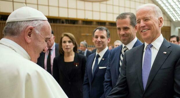 Biden-Vaticano, il nodo della comunione al presidente abortista rischia di spaccare l'episcopato Usa