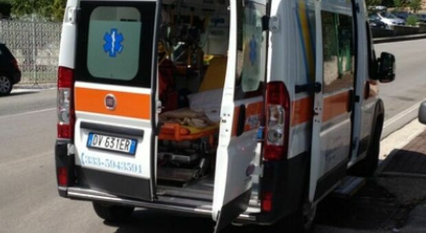 Lite in famiglia finisce in tragedia nel Modenese: uomo trovato impiccato, moglie e suocero feriti gravemente
