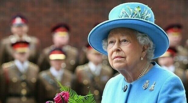 Regina Elisabetta, social oscurati nel giorno della morte: svelata operazione London Bridge