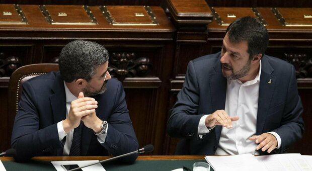 Quirinale, tensione M5S: Fraccaro a rischio espulsione per aver trattato con Salvini l'elezione di Tremonti