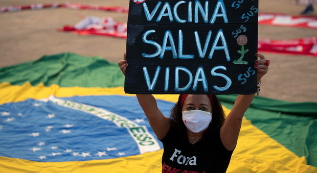 Brasile: quasi 4000 vittime in un solo giorno e 92mila nuovi casi, paura per il diffondersi di nuove varianti