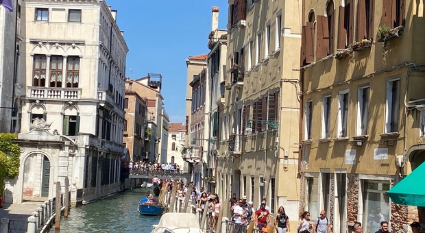 Venezia, allarme Cosa nostra: «Ripulisce il denaro di spaccio e prostituzione nel mercato immobiliare e nel turismo»