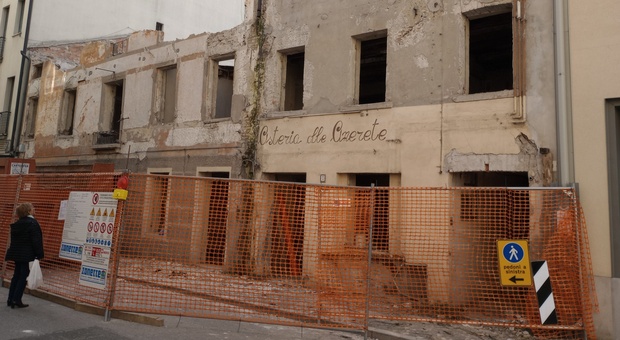Addio alle Anerete, l'antica osteria sarà demolita: al suo posto un nuovo palazzone