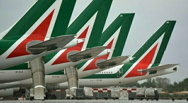 La sanzione Ue affonda Alitalia, da Bruxelles la richiesta di restituire 900 milioni