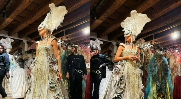Federica Pellegrini prova il vestito da principessa per il Carnevale 2023 a Venezia: «Ballo del Doge, non vedo l'ora»