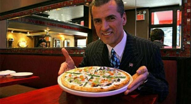 Pizza, da Renato Viola la più cara del mondo: la Luigi XIII costa 8300 euro, ecco perché