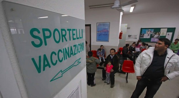 Vaccini, Veneto fa ricorso alla Corte Costituzionale contro il decreto
