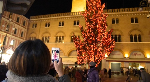 Natale e Capodanno a Treviso si festeggeranno con le luci e la festa in piazza grazie a commercianti e sponsor
