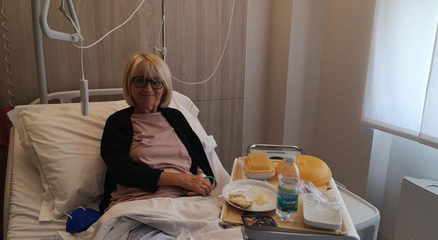 Luciana Littizzetto, di nuovo in ospedale dopo l'incidente: il post che preoccupa i follower