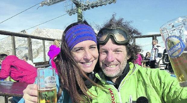 Erica Campagnaro e Davide Miotti durante una delle loro escursioni in montagna