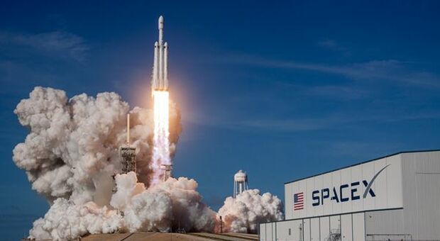 SpaceX, trattative per round investimento che la valuta 150 miliardi di dollari