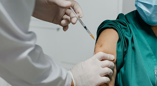 A Treviso scattano i provvedimenti per i medici No vax