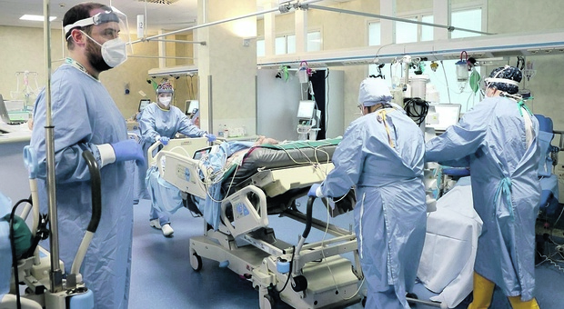 Un paziente Covid in terapia intensiva costa 6.500 euro