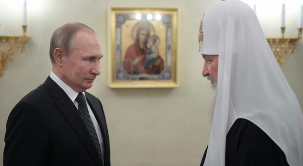 Putin, il Patriarca Kirill benedice il ruolo salvifico dello Zar: «Le auguro un aiuto abbondante da Dio»