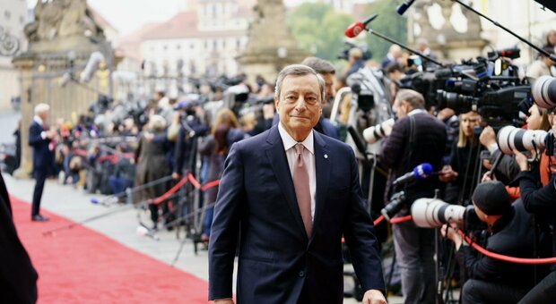 Draghi: «Propaganda russa sempre più aggressiva. Europa va verso riforma del mercato dell'elettricità»