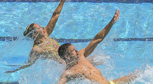 Mondiali di nuoto, Giorgio Minisini e Lucrezia Ruggiero medaglia d'oro nel sincro: « Nessuno avrebbe potuto fermarci»
