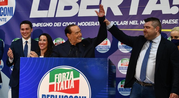Berlusconi attacca l'America e la Nato: «Non ci sono le premesse per far sedere a un tavolo Putin»