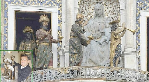VENEZIA I Re Magi nella Torre dell'Orologio in piazza San Marco e, nel tondo, Simonpietro Carraro da anni sovrintende ai meccanismi dell'edificio