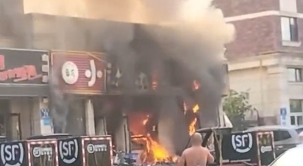 Cina, maxi incendio in un ristorante a Changchun: morte 17 persone