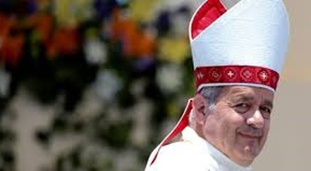 Choc in Cile, il cancelliere della curia a Santiago si autodenuncia: ho commesso violenze Choc in Cile, il cancelliere della curia a Santiago si autodenuncia: ho commesso violenze