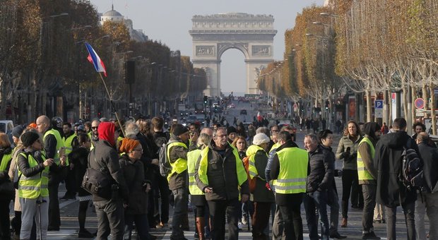 Parigi, chi era Chantal: la nonna in gilet giallo travolta e uccisa ieri