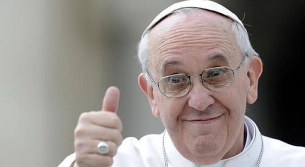 Papa Francesco replica ai dubbiosi: «La dottrina cristiana è una realtà dinamica e viva»