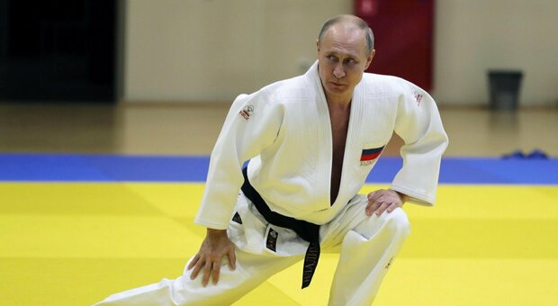 Putin usa il botox? Come è cambiato il volto del presidente russo e perché